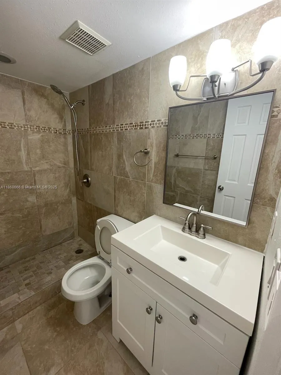 154 Riviera Cir, #154
