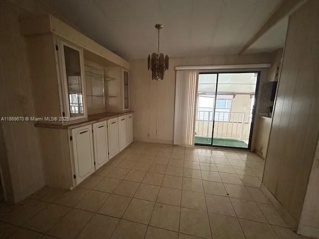 5339 NW 4th Ter