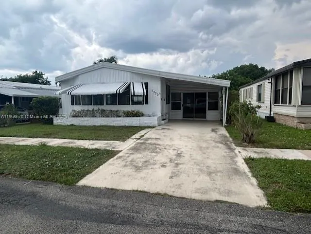 5339 NW 4th Ter