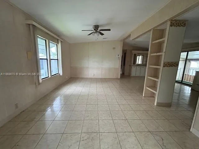 5339 NW 4th Ter
