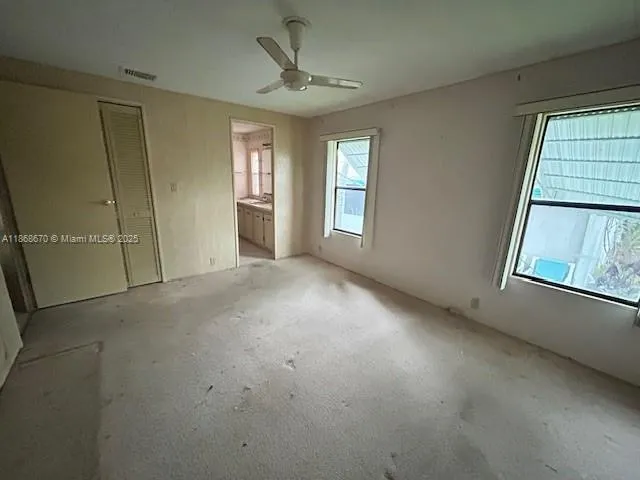 5339 NW 4th Ter