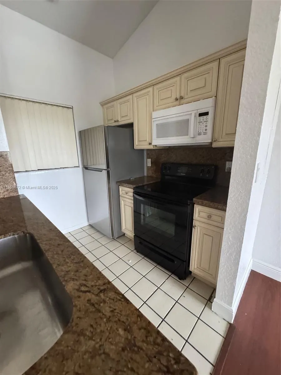 2881 N Oakland Forest Dr, #310