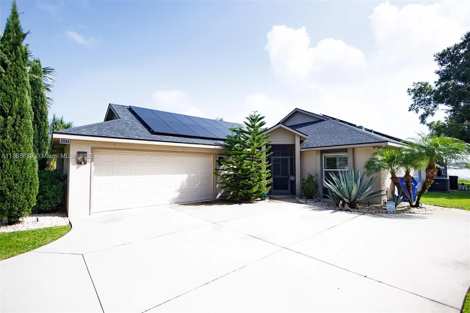 1058 Lake Carrie Dr