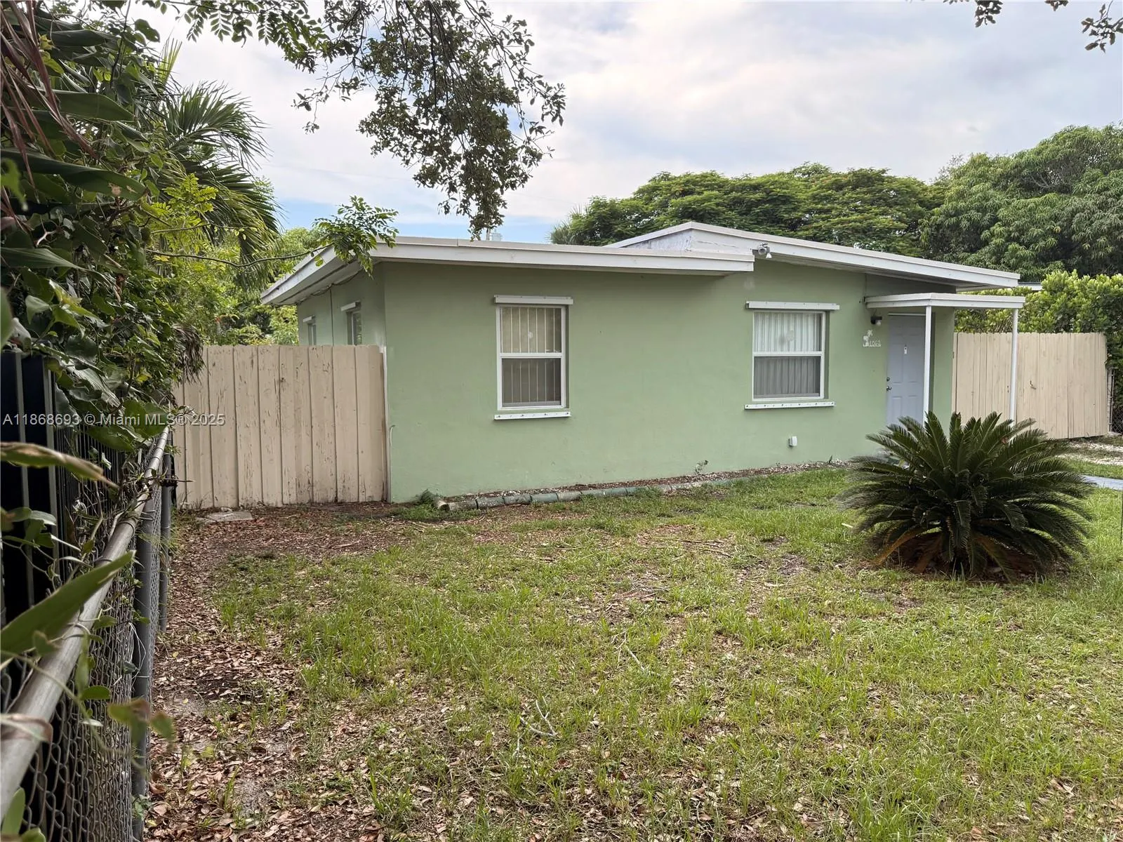 1060 NW 121st St