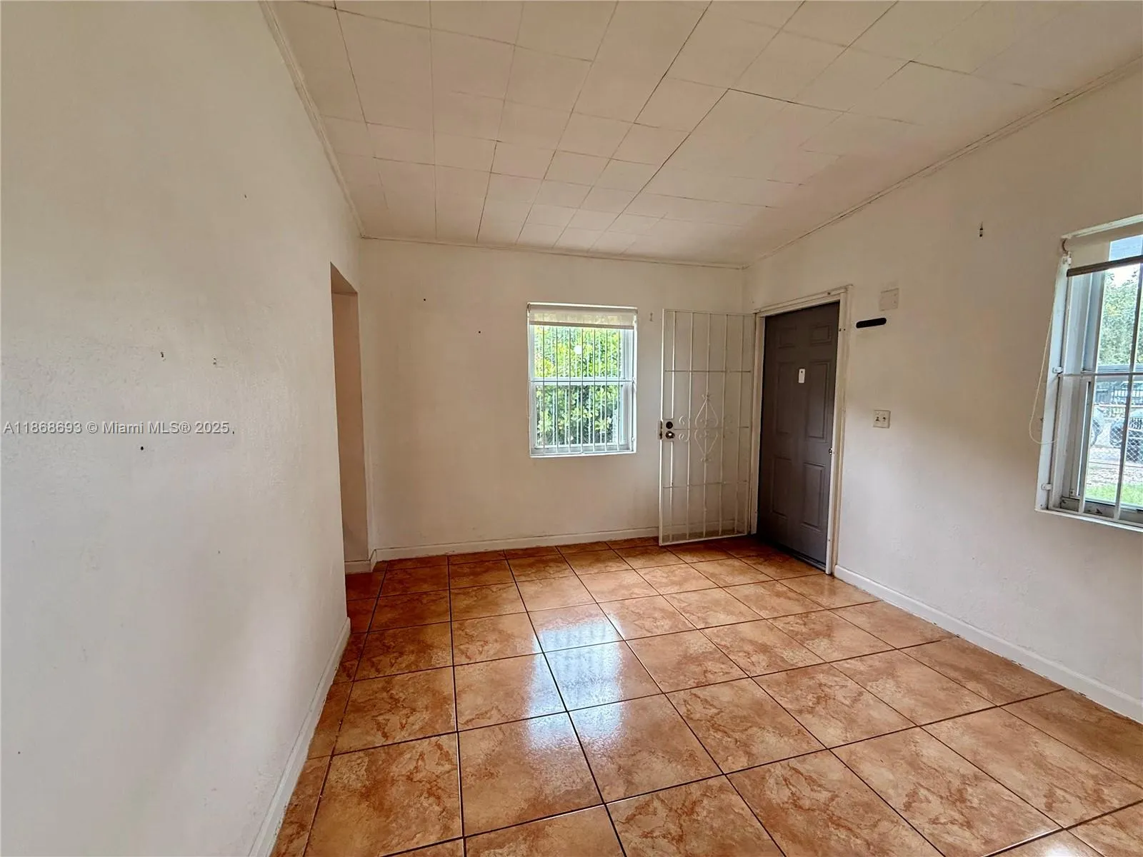 1060 NW 121st St