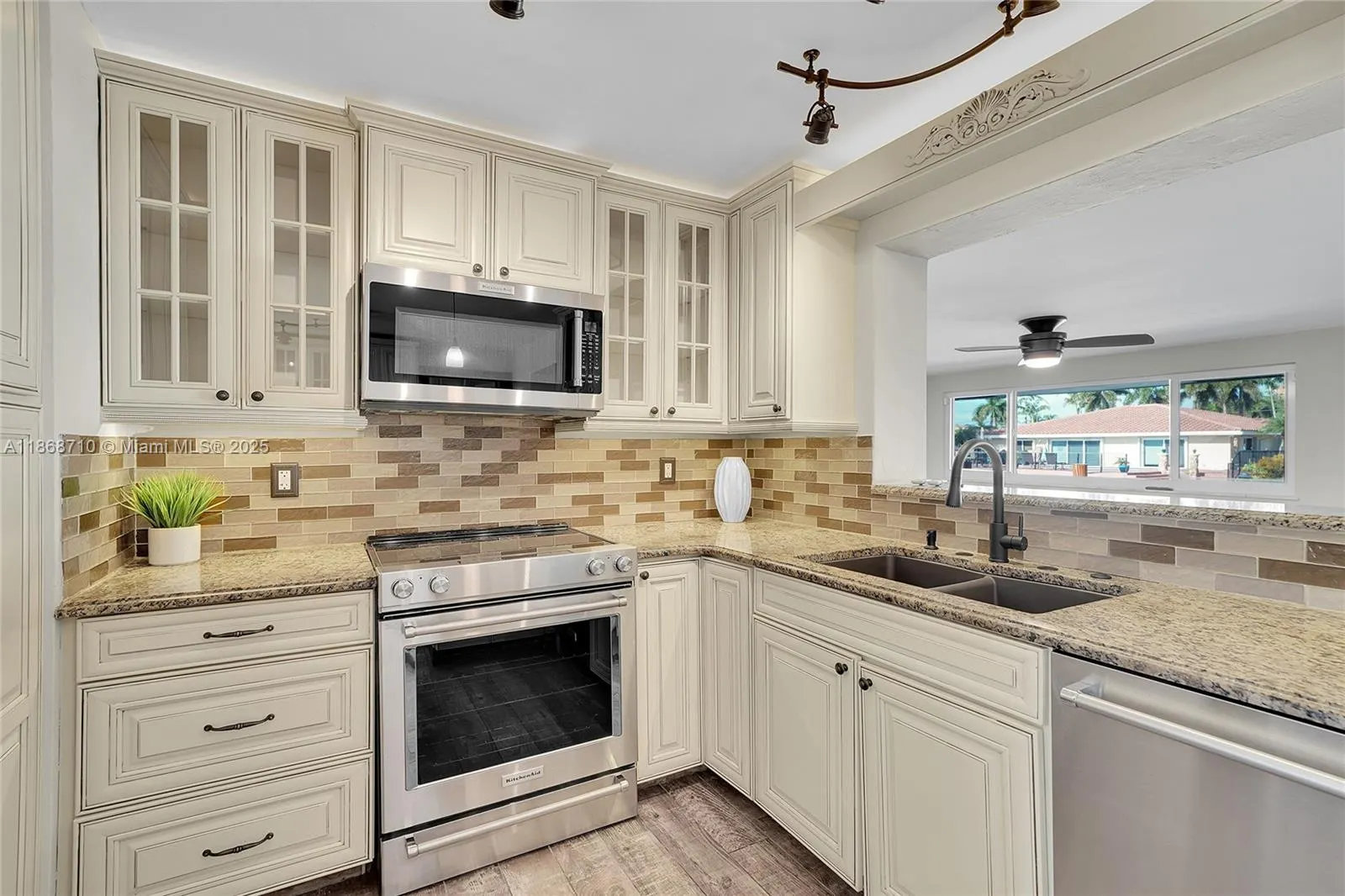 351 SE 16th Ave