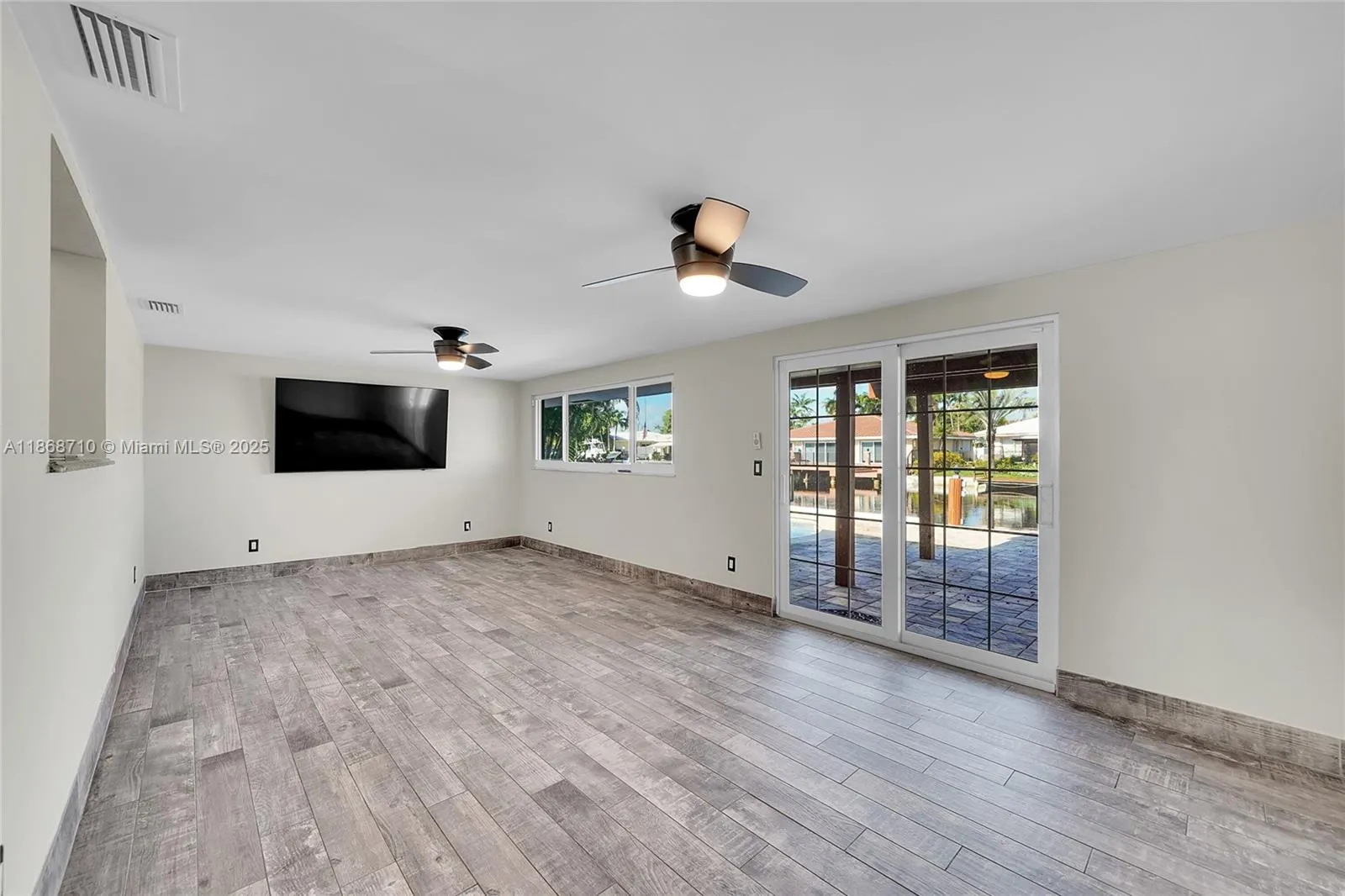 351 SE 16th Ave
