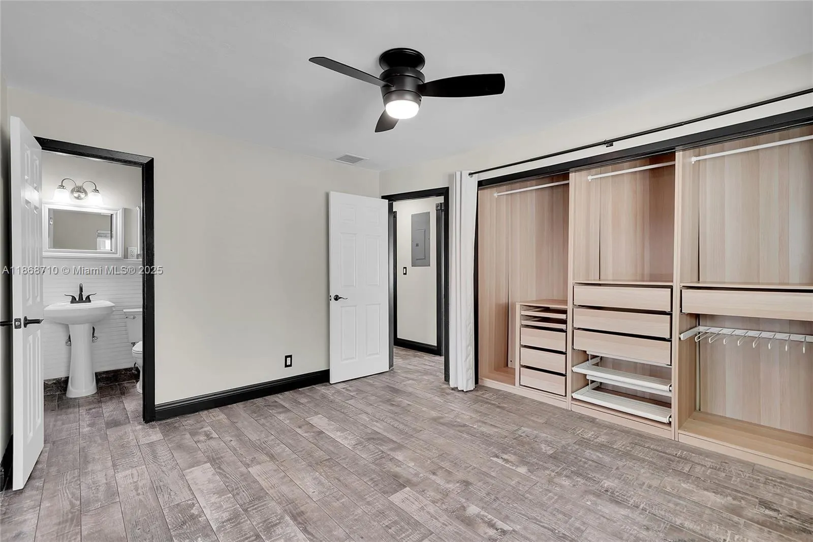 351 SE 16th Ave