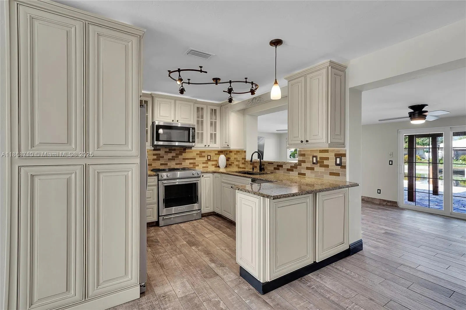351 SE 16th Ave