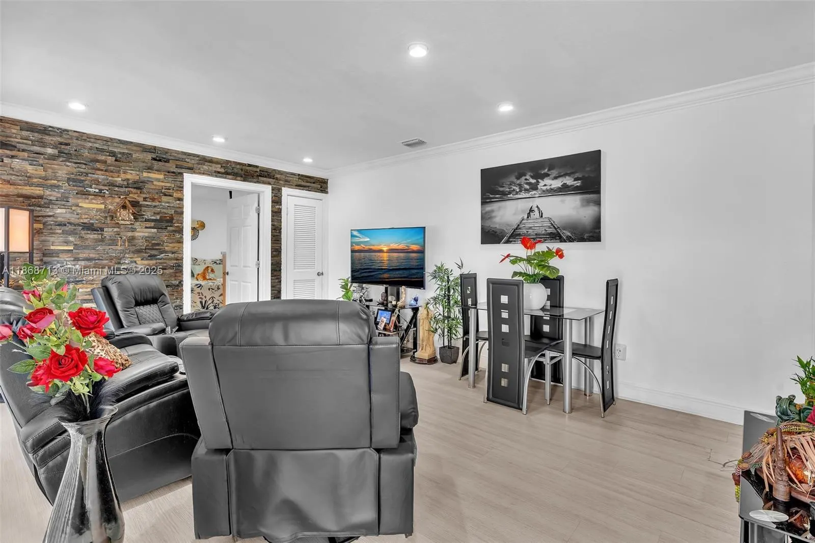 340 W 55th St
