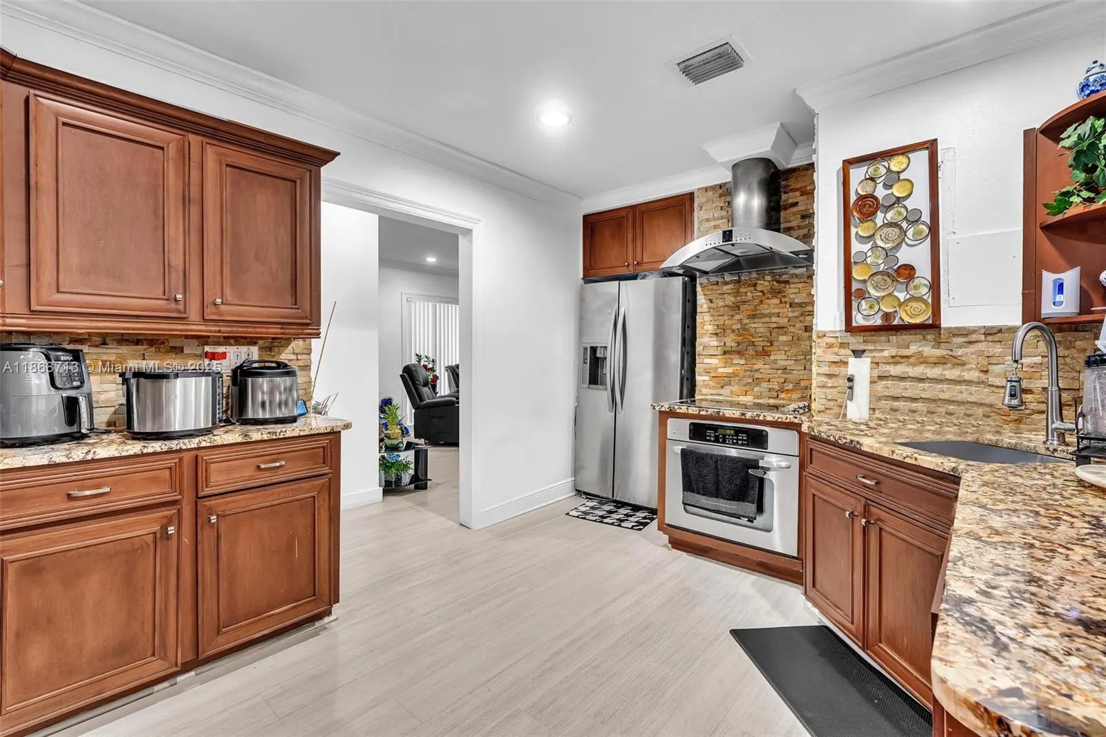 340 W 55th St