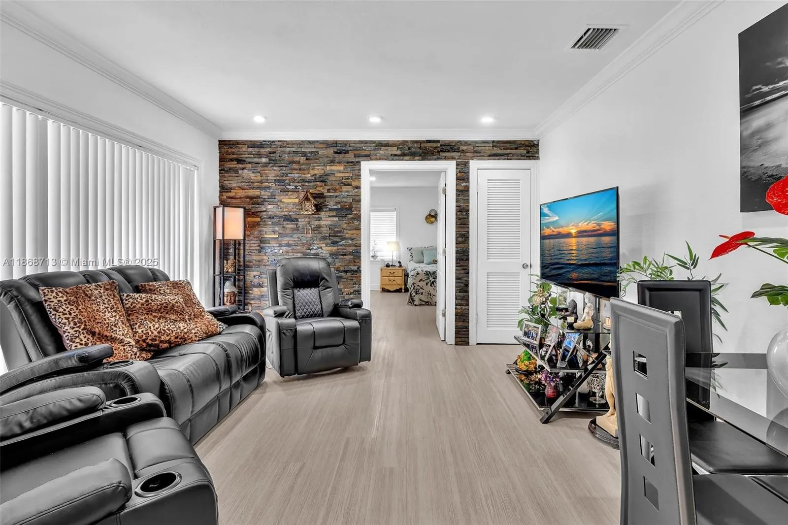 340 W 55th St