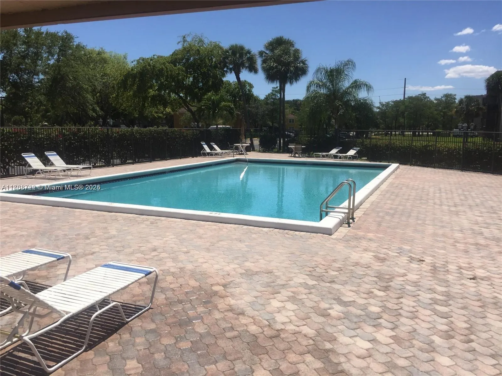 3720 N Pine Island Rd, #331