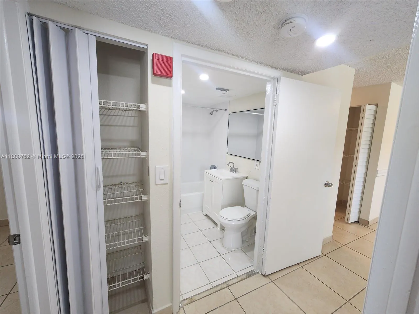 19600 SW 110th Ct, #102