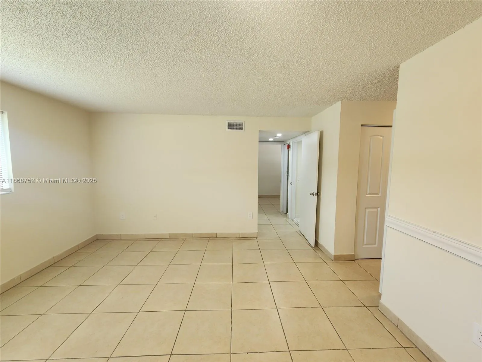 19600 SW 110th Ct, #102