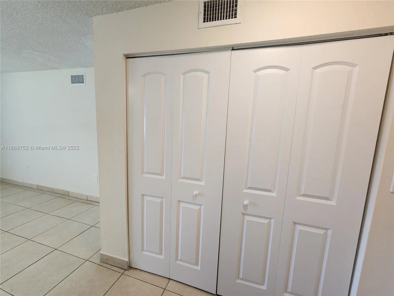 19600 SW 110th Ct, #102
