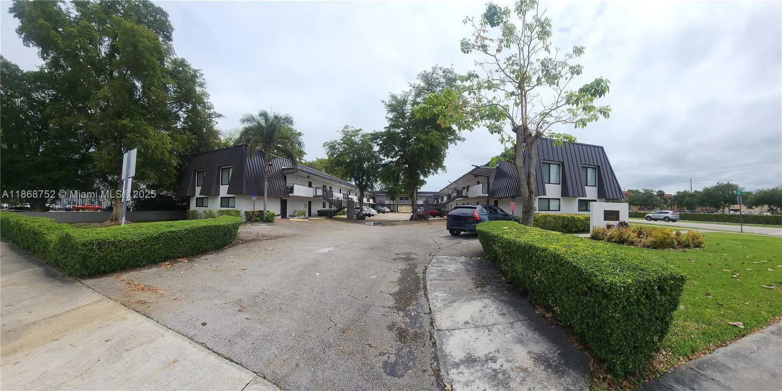 19600 SW 110th Ct, #102