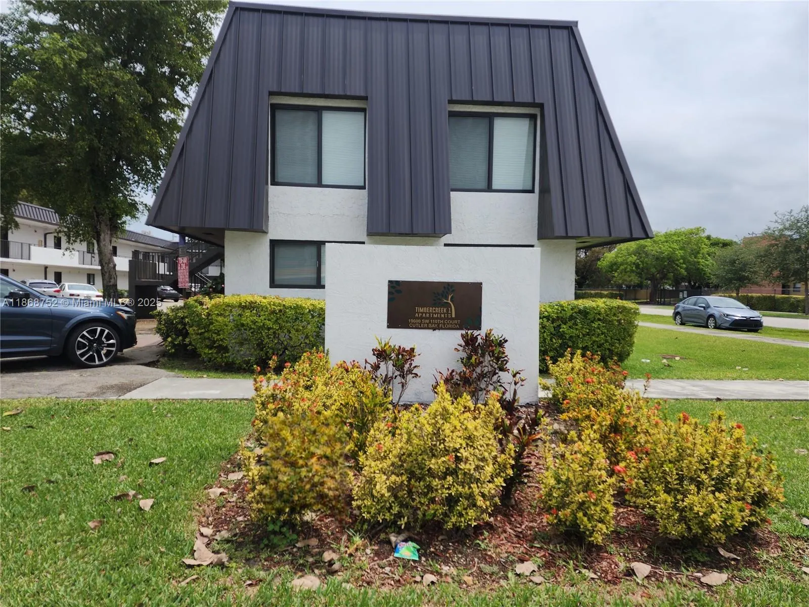 19600 SW 110th Ct, #102