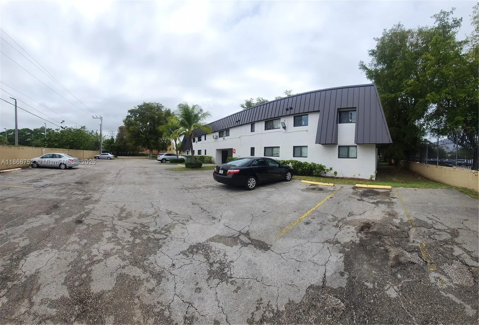 19600 SW 110th Ct, #102