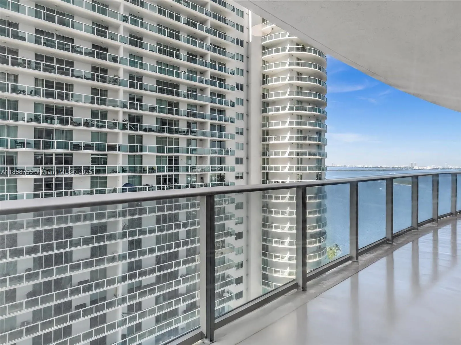 488 NE 18th St, #2309