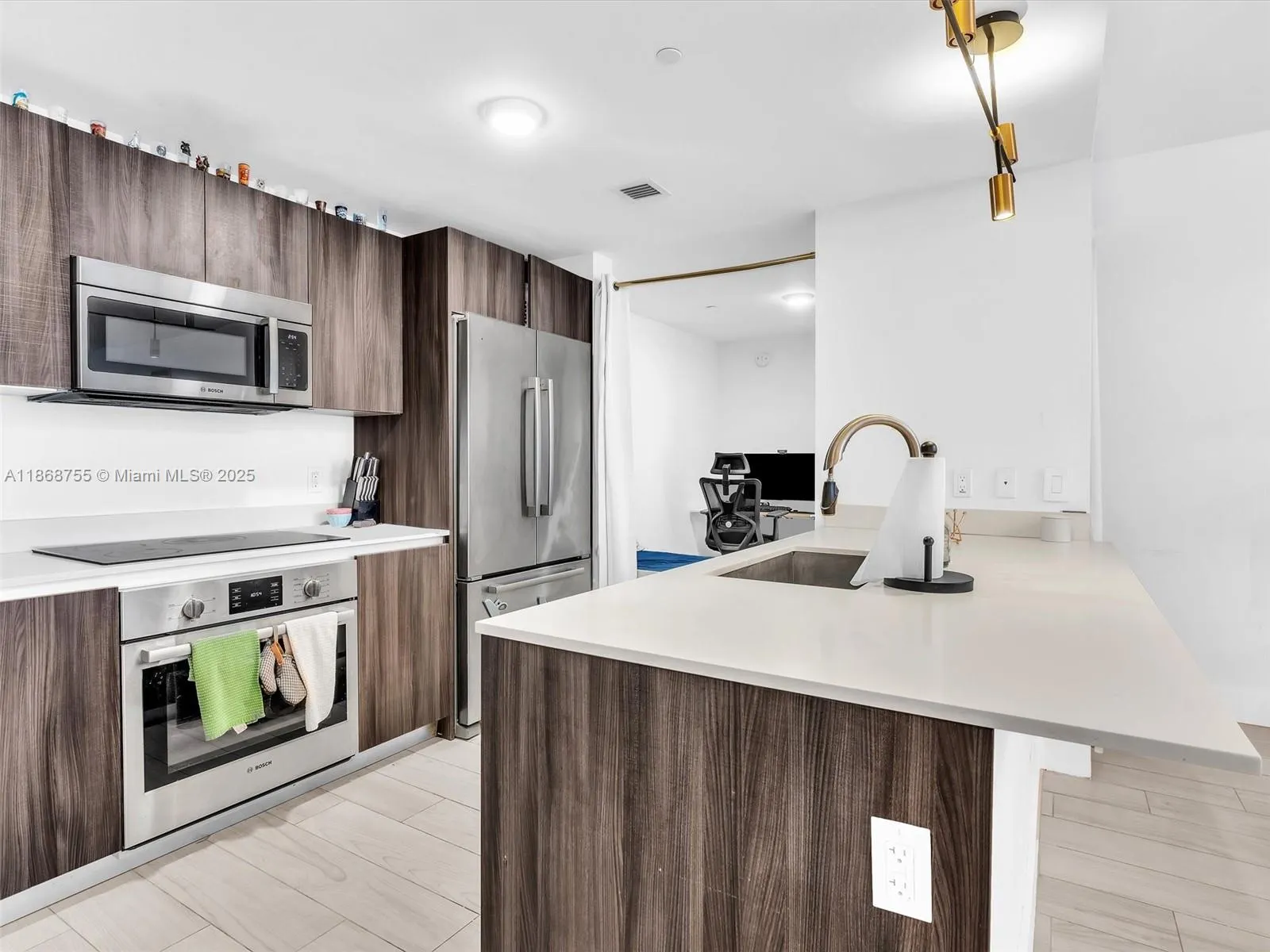 488 NE 18th St, #2309
