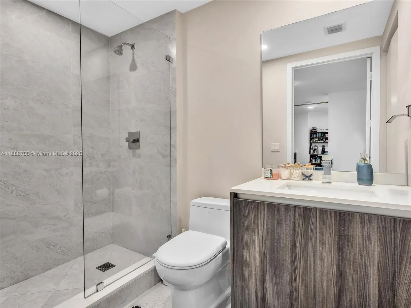 488 NE 18th St, #2309