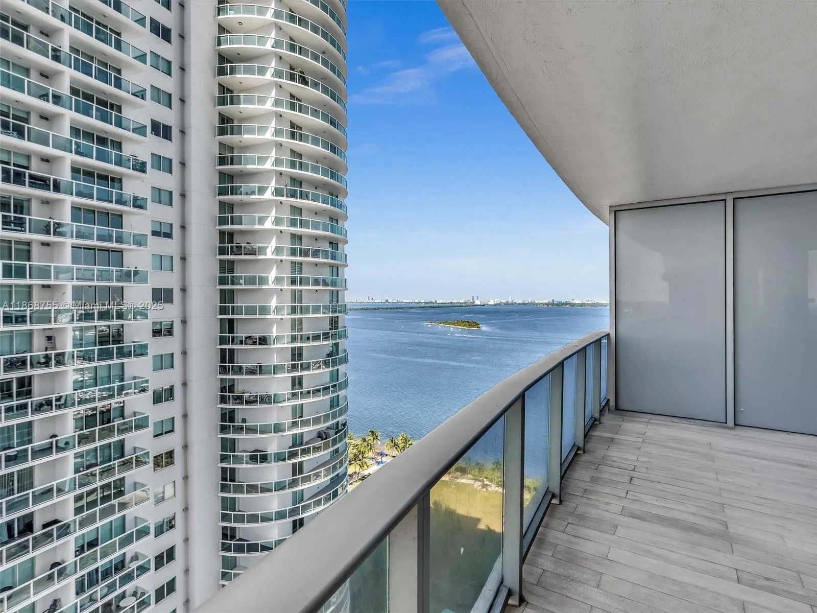 488 NE 18th St, #2309