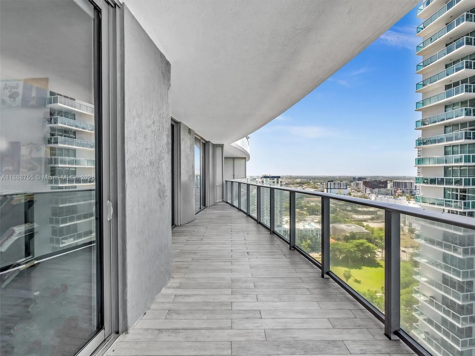 488 NE 18th St, #2309