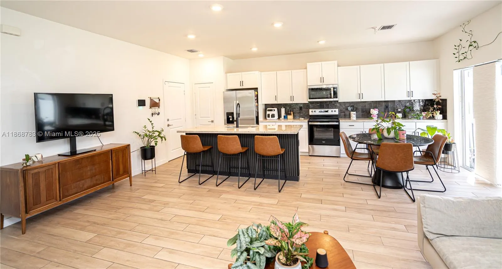 750 SE 16th Ct