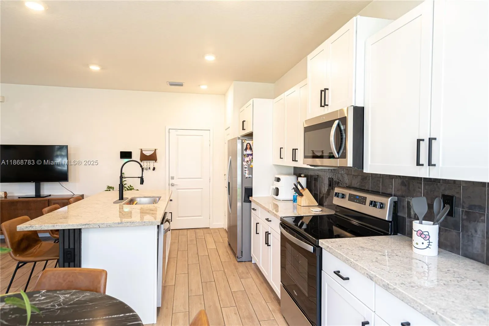750 SE 16th Ct