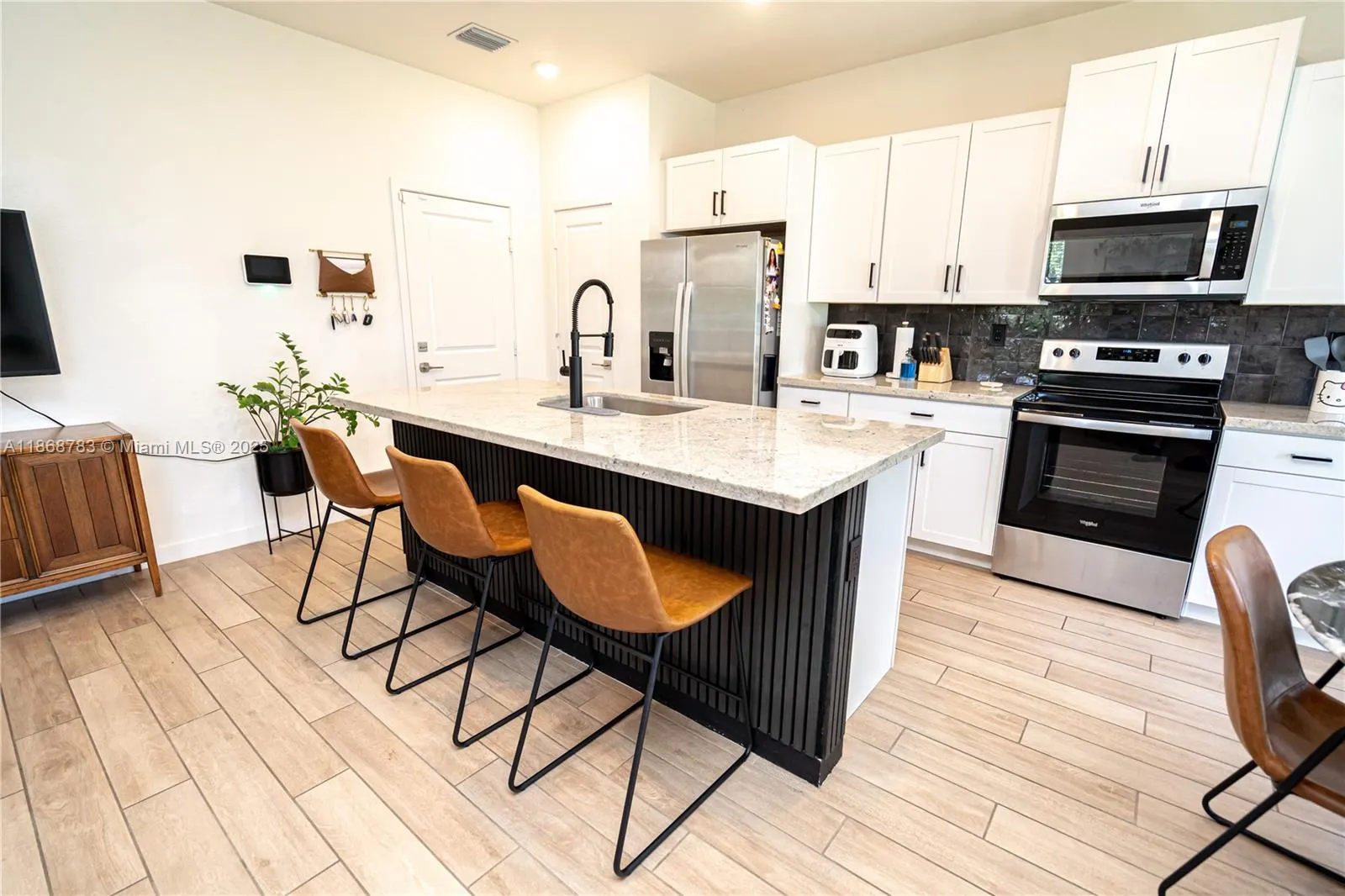 750 SE 16th Ct
