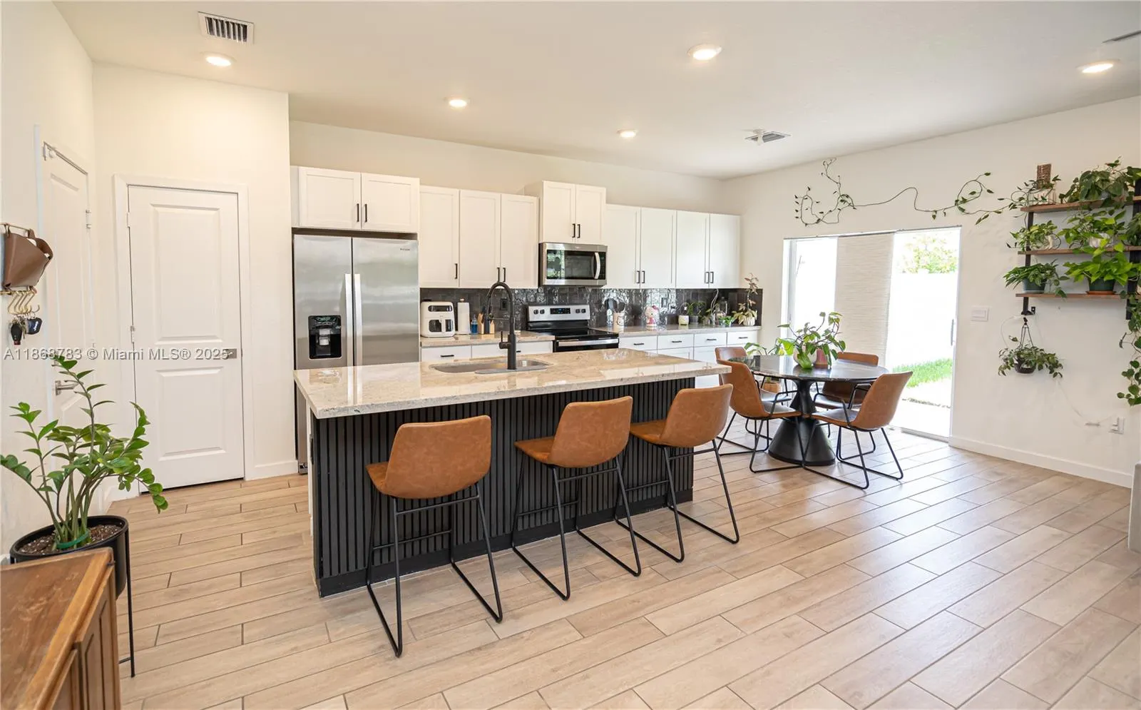 750 SE 16th Ct