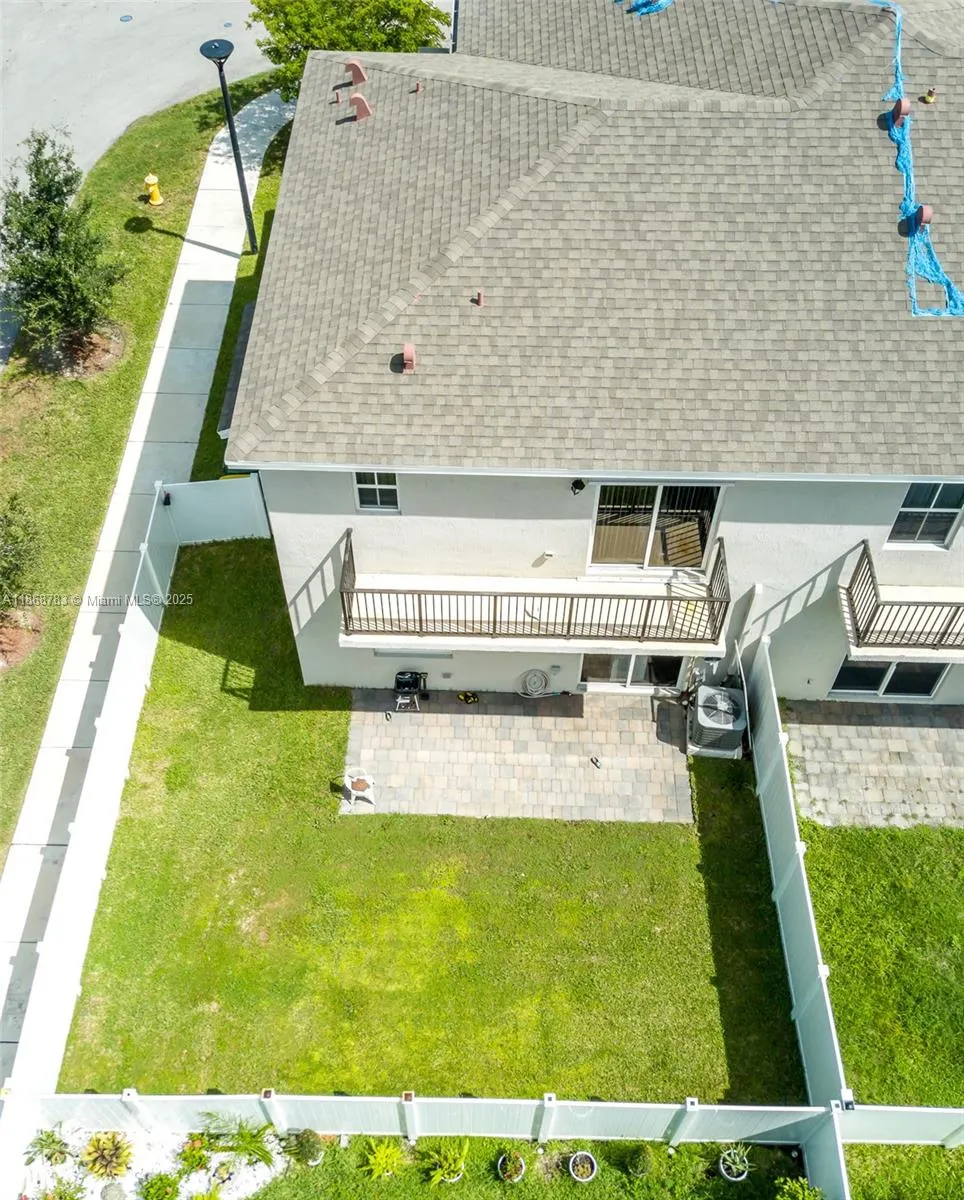 750 SE 16th Ct