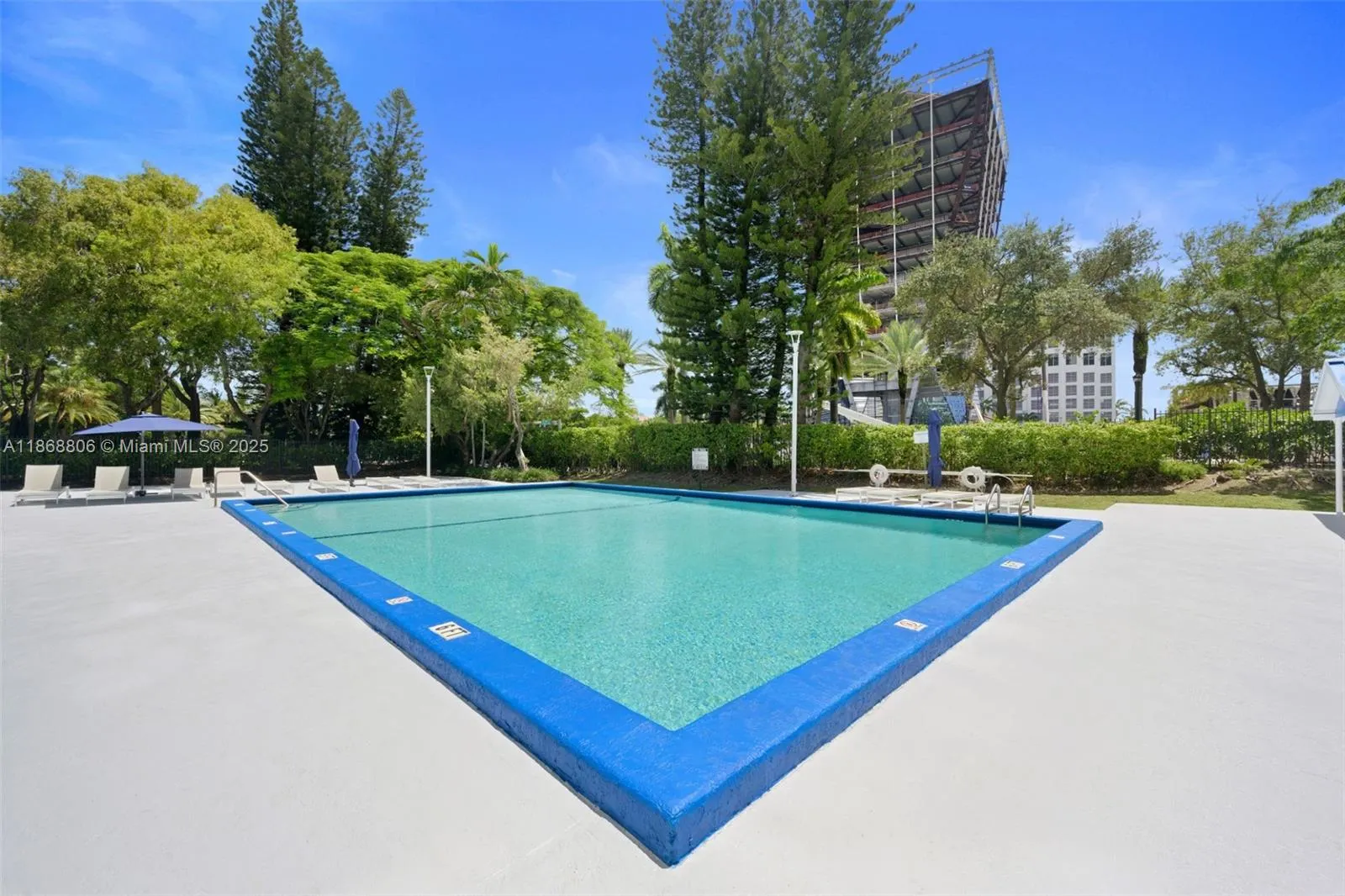20100 W Country Club Dr, #1703