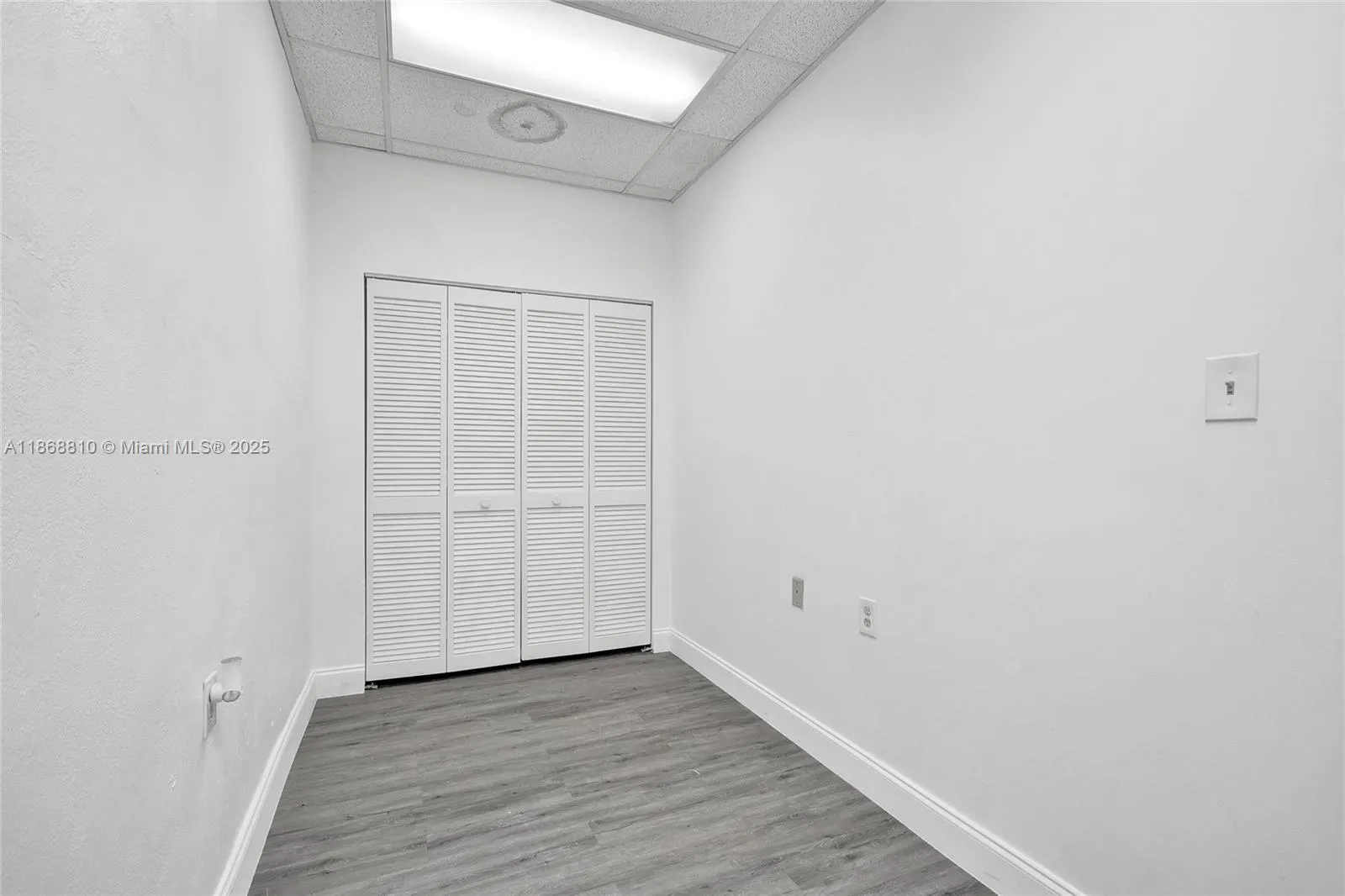 207 E Hallandale Beach Blvd