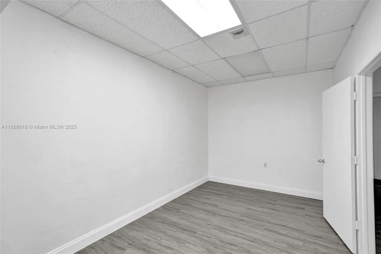 207 E Hallandale Beach Blvd