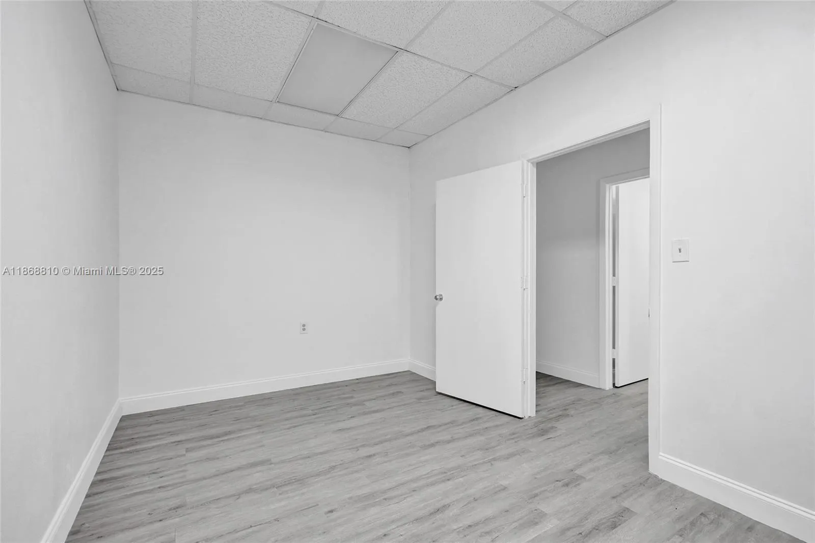 207 E Hallandale Beach Blvd