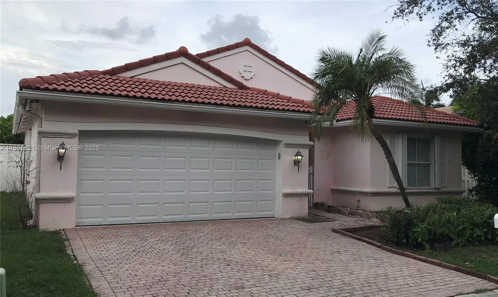3439 SW 51st St