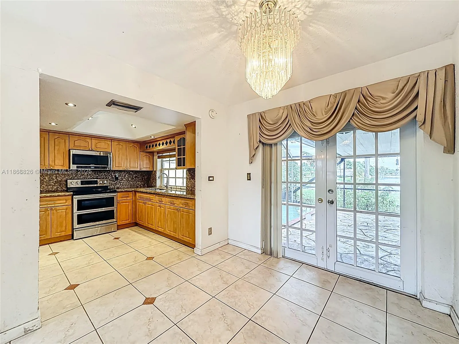 1521 NW 168th Ter