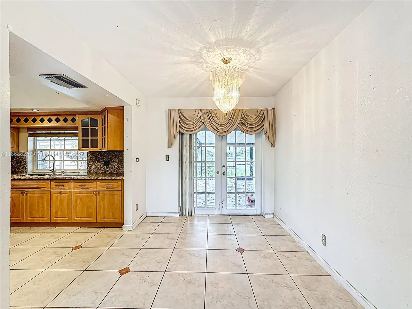 1521 NW 168th Ter