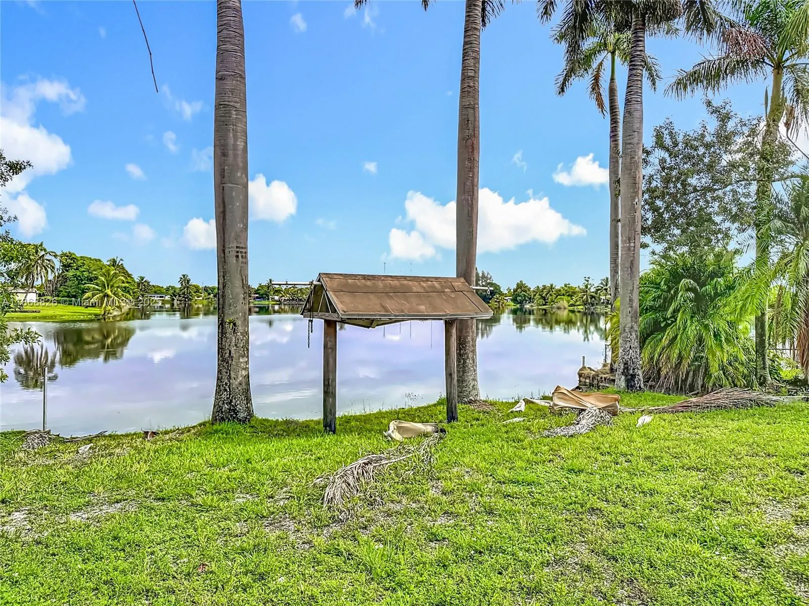 1521 NW 168th Ter