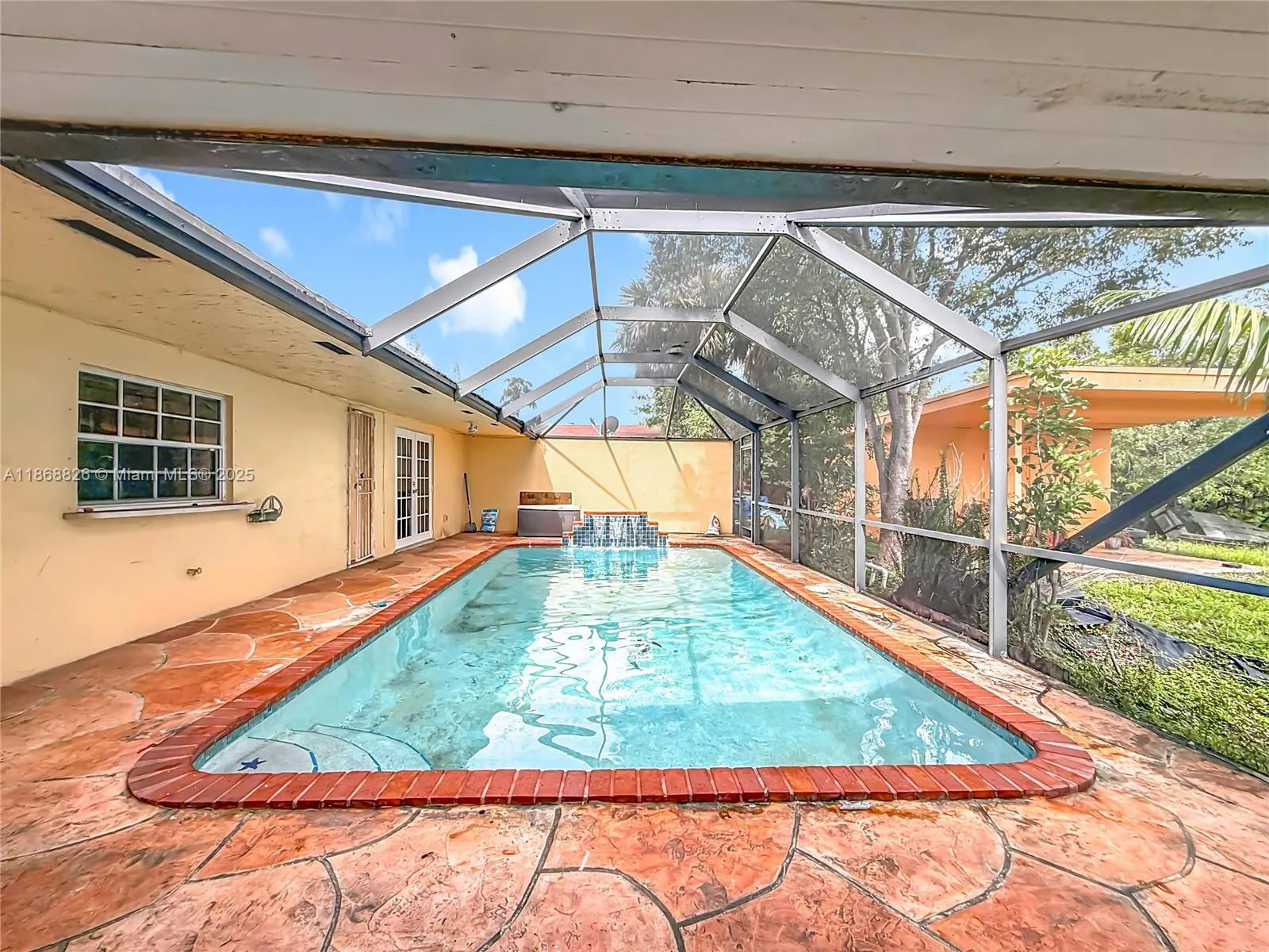 1521 NW 168th Ter