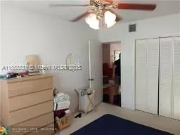 613 NE 17th Ter