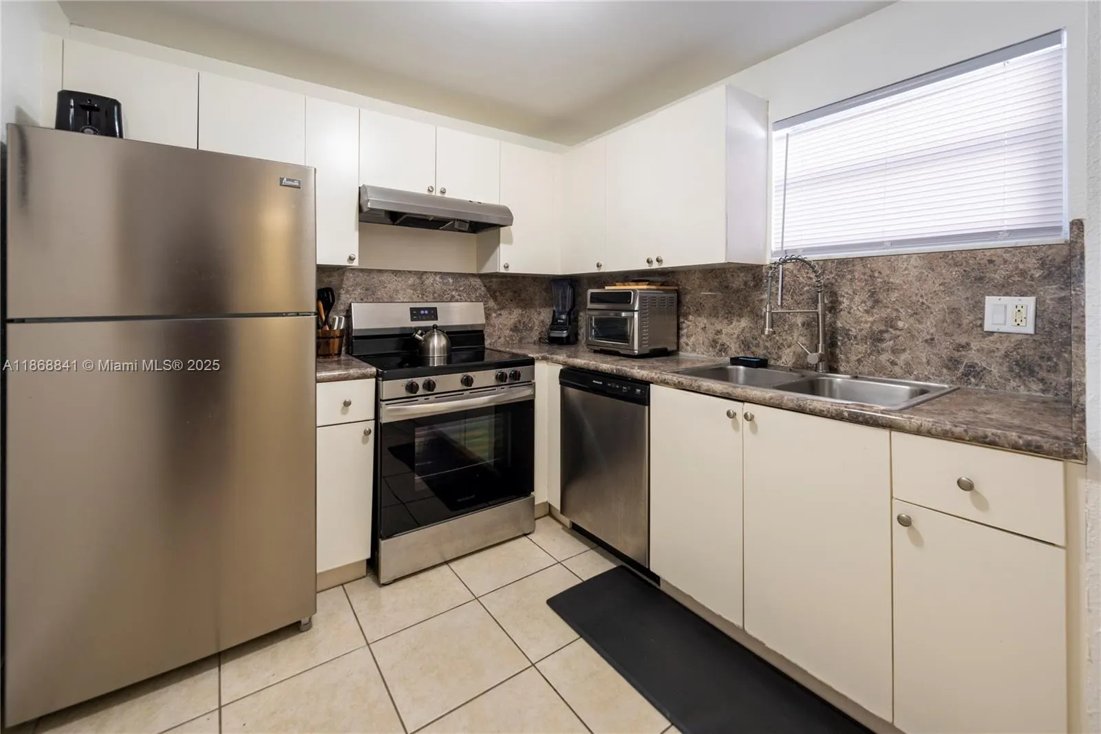 4235 N University Dr, #308