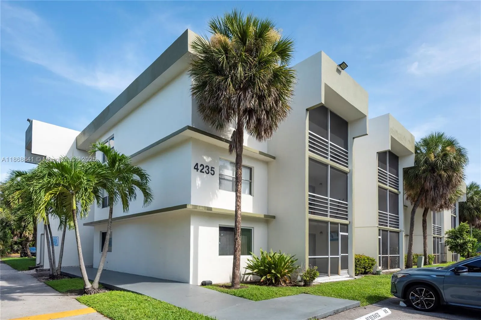 4235 N University Dr, #308