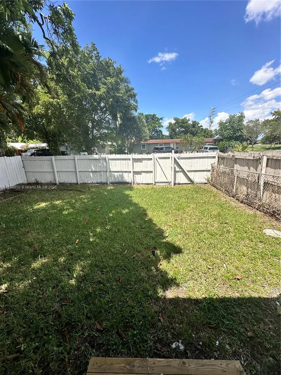 8003 NW 70th Ave