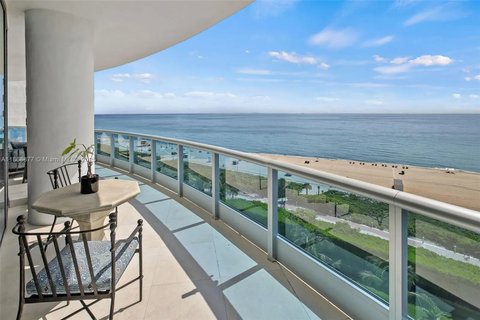5959 Collins Ave, #1007