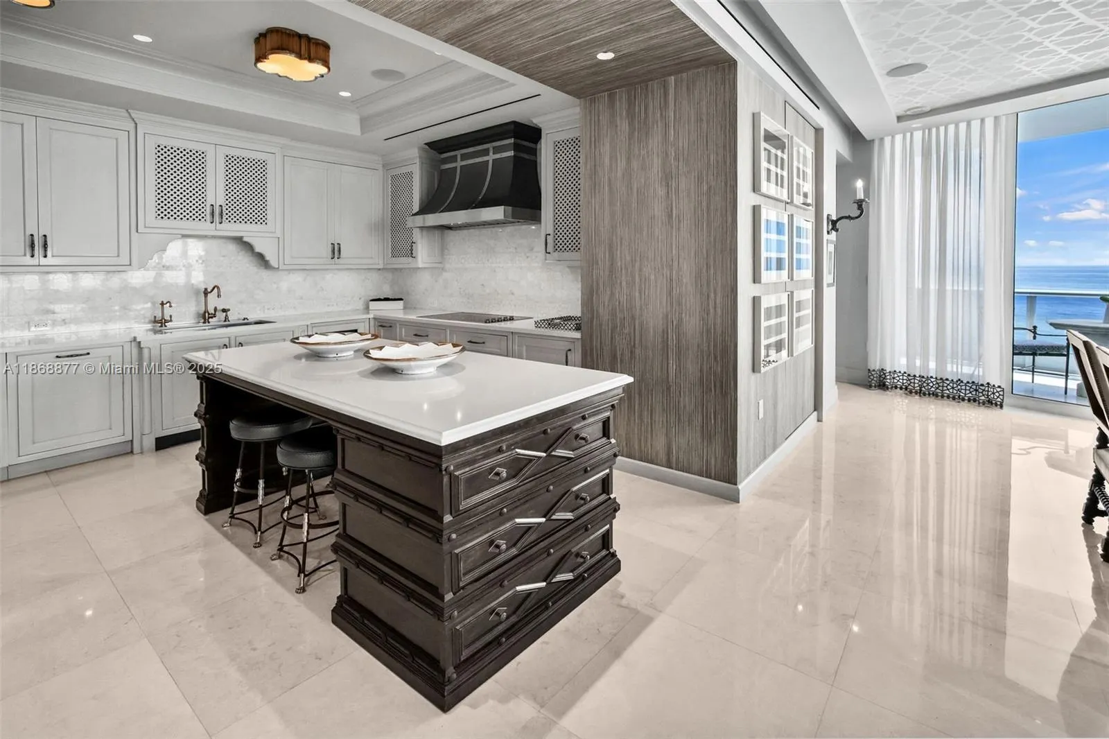 5959 Collins Ave, #1007