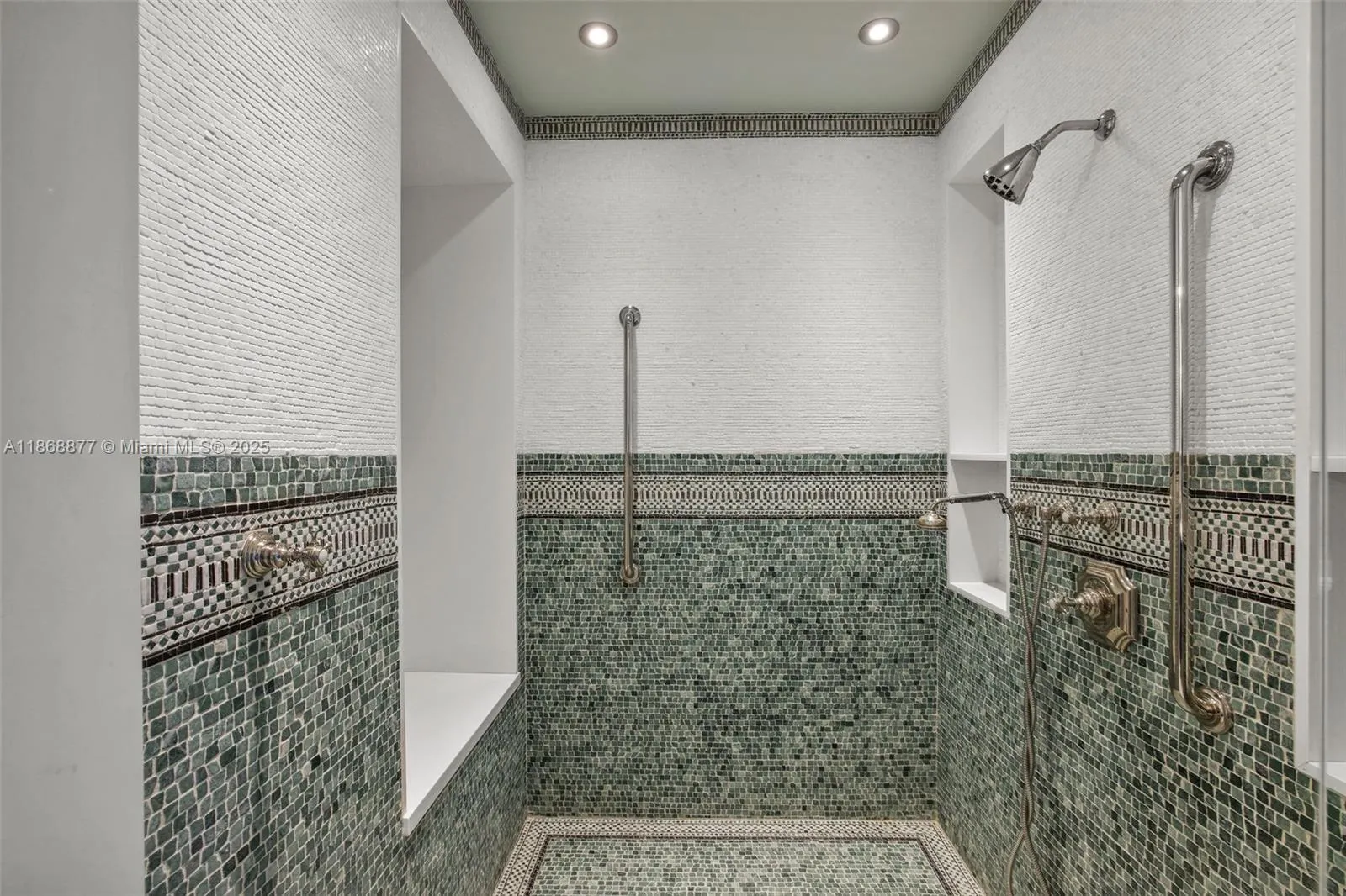5959 Collins Ave, #1007