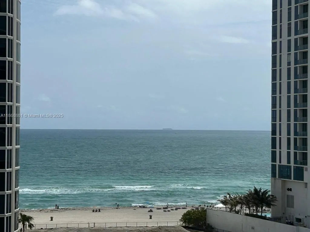 17550 Collins Ave, #804